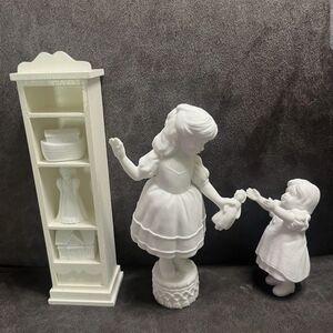 Dept 56 Silhouette Treasures Helping Hands Figurine Set